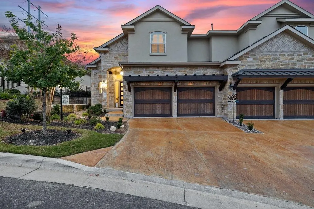 103 Cartwheel Bend Austin TX 78738