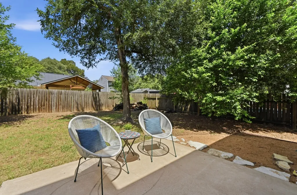 2704 Jorwoods Drive Austin TX 78745