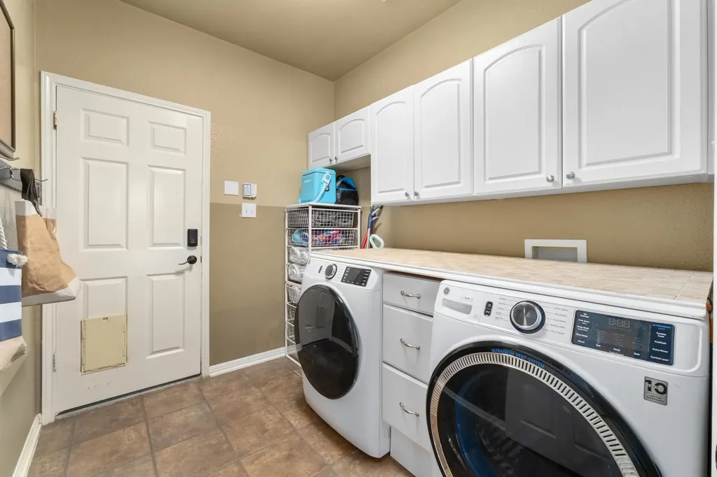 2705 Wolkin Cove Round Rock TX 78681
