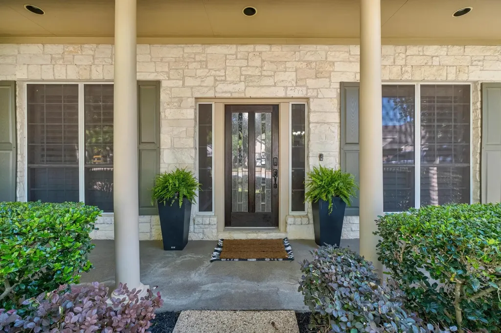 2705 Wolkin Cove Round Rock TX 78681