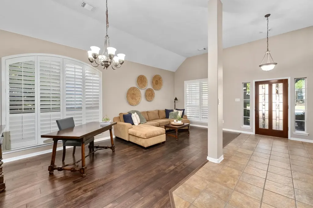 2705 Wolkin Cove Round Rock TX 78681