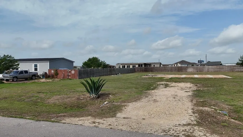 258 Arrowhead Cove Kyle TX 78640