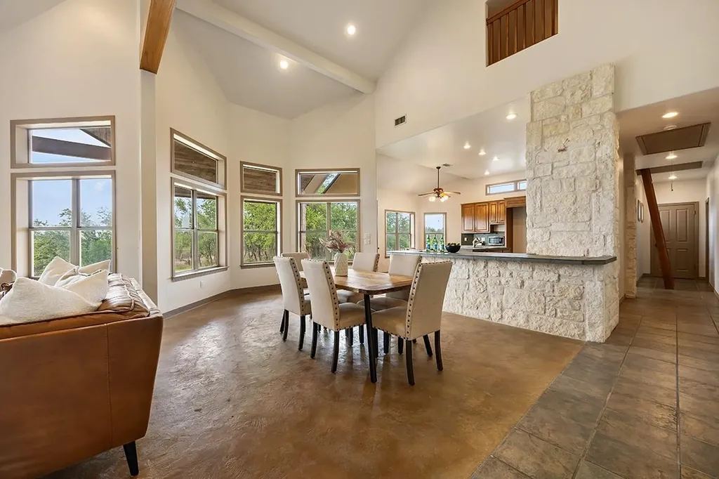 101 Maheo Way Dripping Springs TX 78620