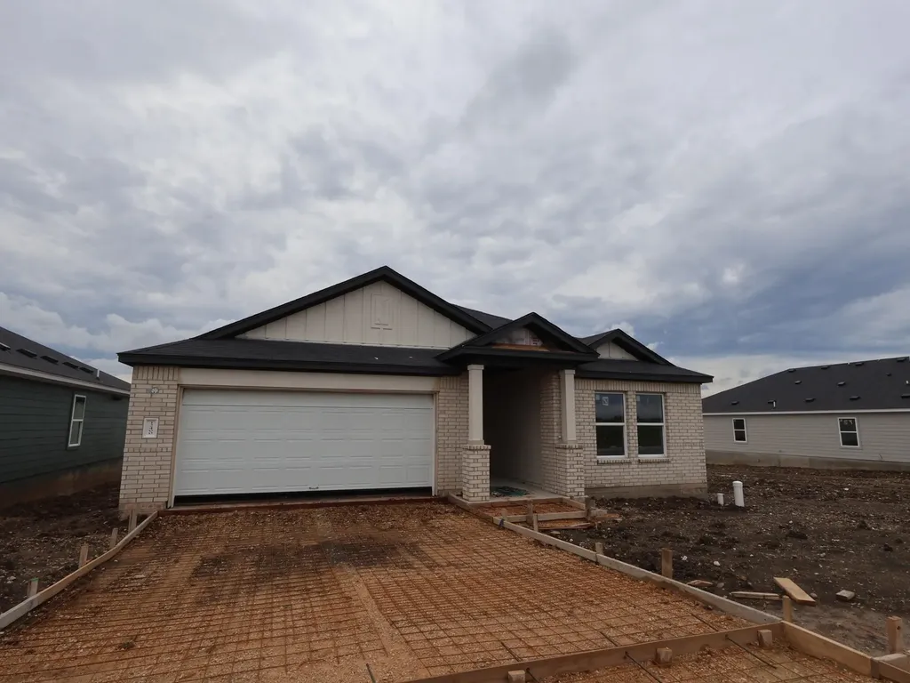 12400 Setting Peak Lane Buda TX 78610