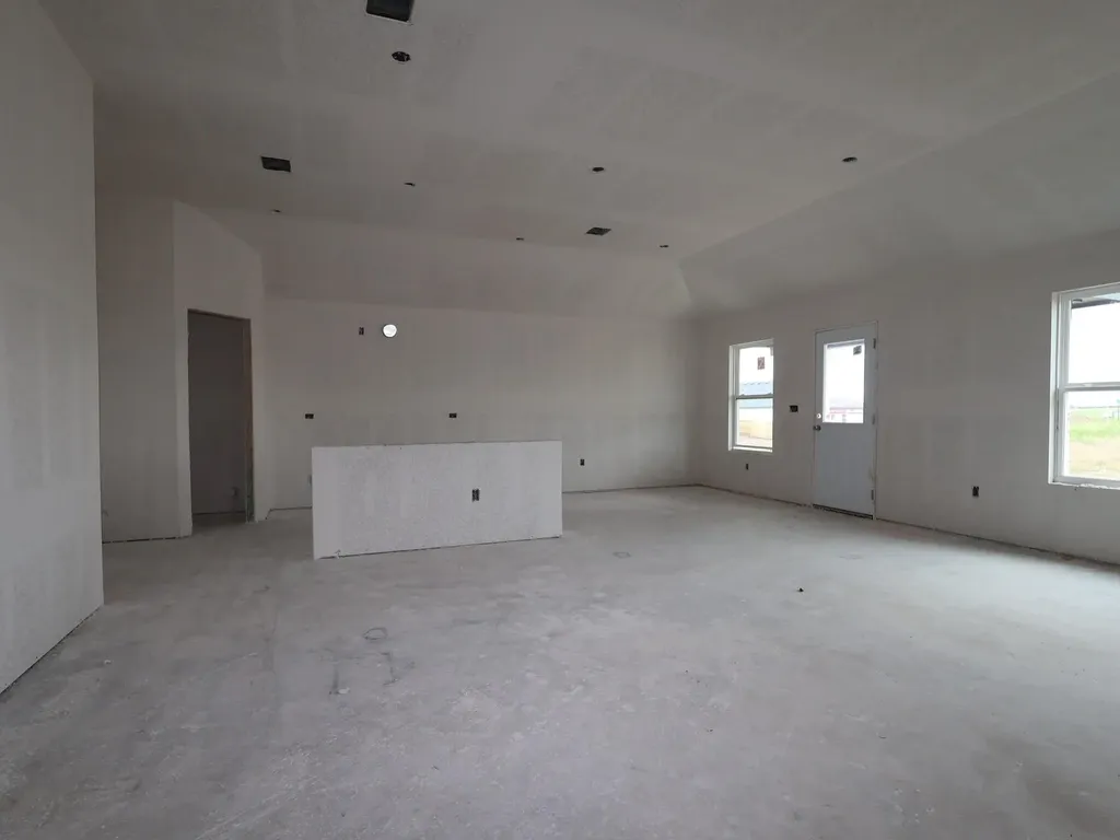 12400 Setting Peak Lane Buda TX 78610