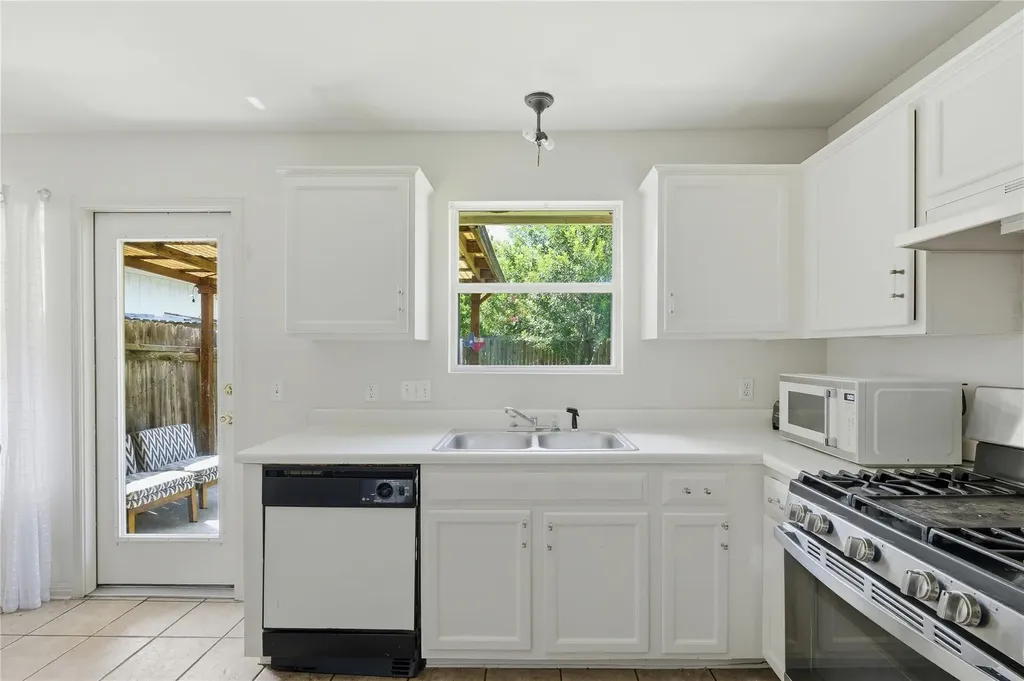 310 Raintree Drive Georgetown TX 78626