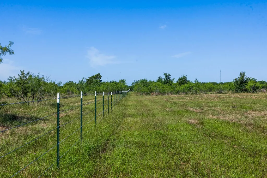 Tract 2 Tbd Lcr 392 Groesbeck TX 76642