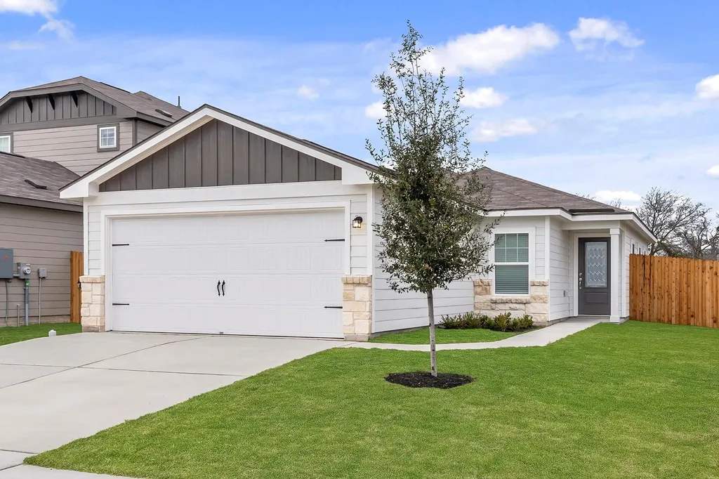 18316 Stellers Sea Street Elgin TX 78621