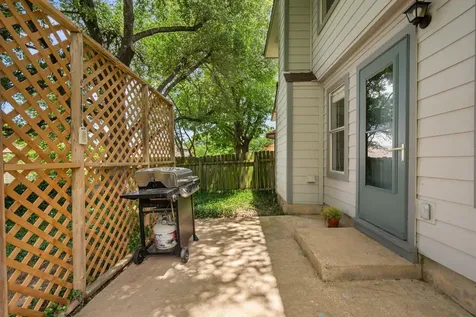 13812 Lothian Drive Pflugerville TX 78660