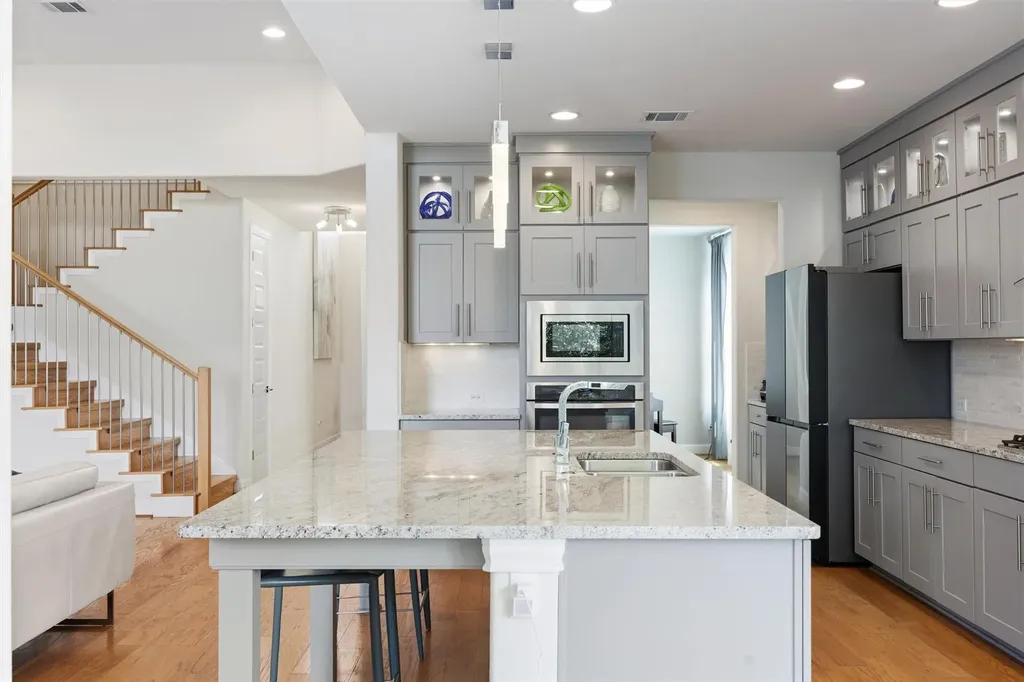 8409 Evelina Trail Austin TX 78737