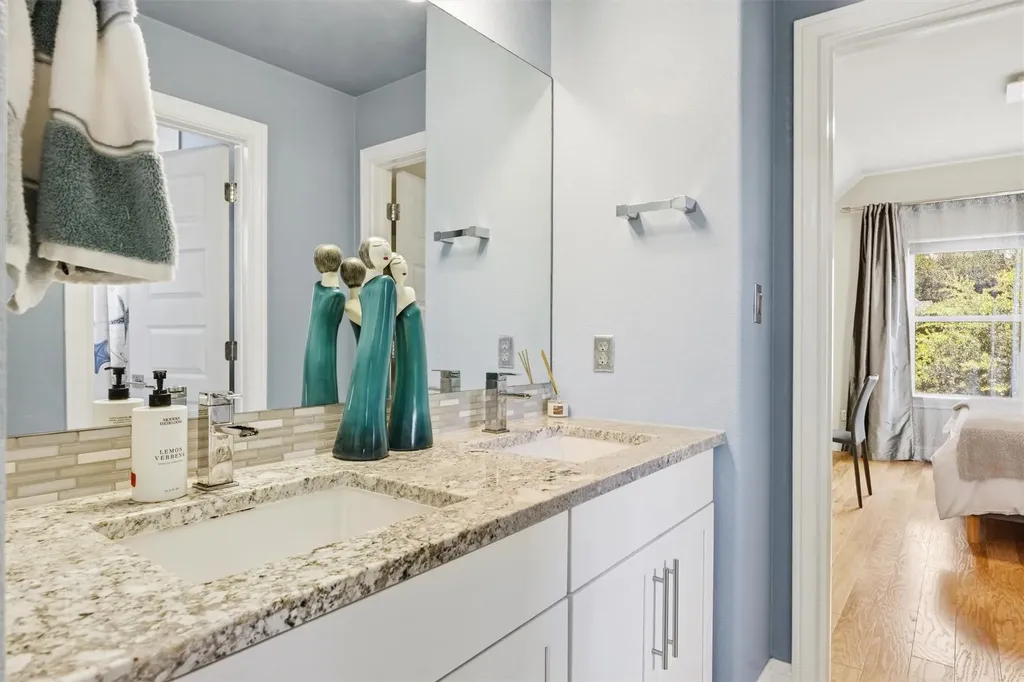 8409 Evelina Trail Austin TX 78737