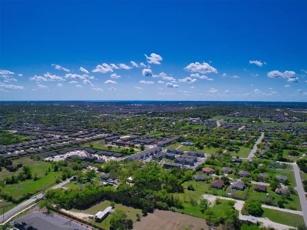 414 Lion Drive Leander TX 78641