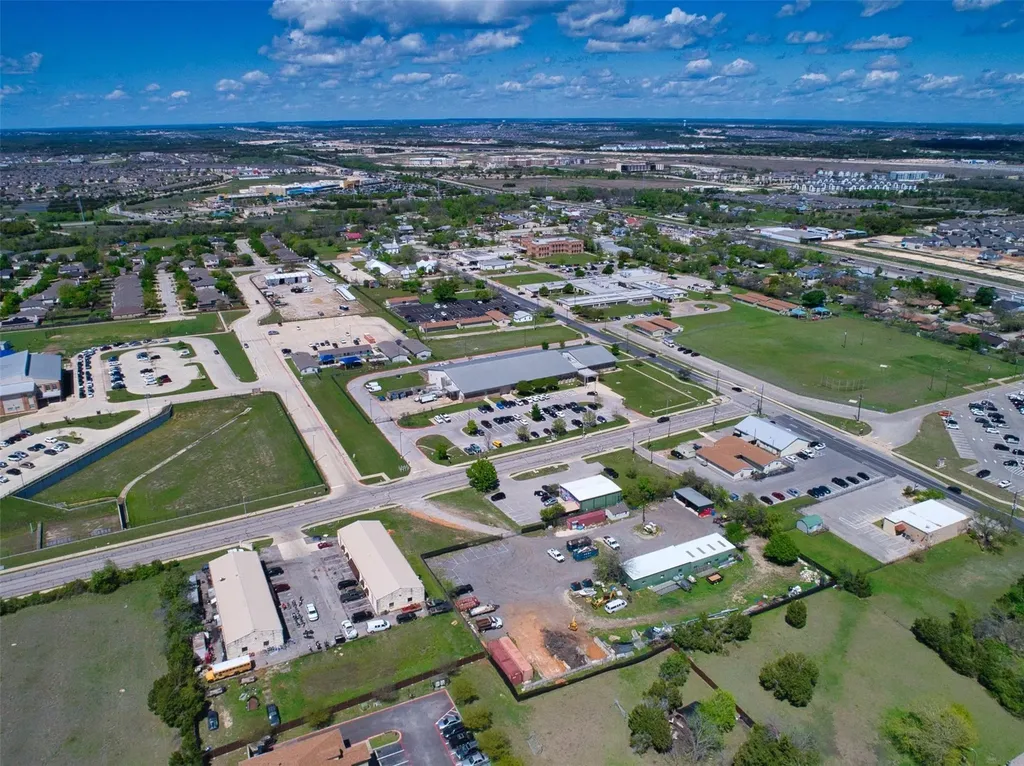 414 Lion Drive Leander TX 78641