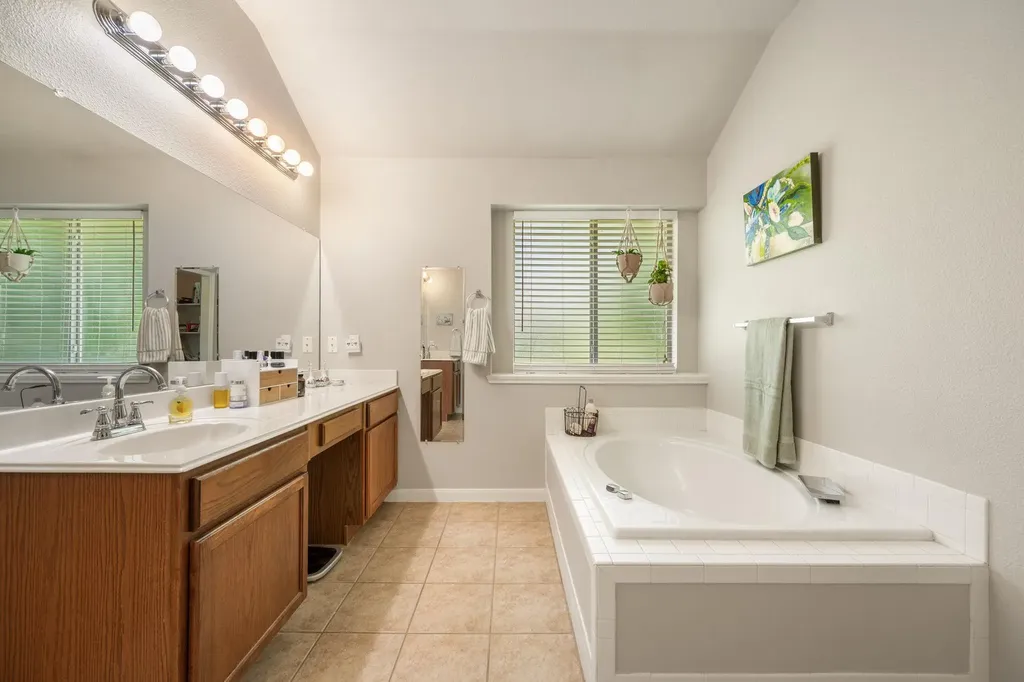 603 Prickly Pear Pass Buda TX 78610