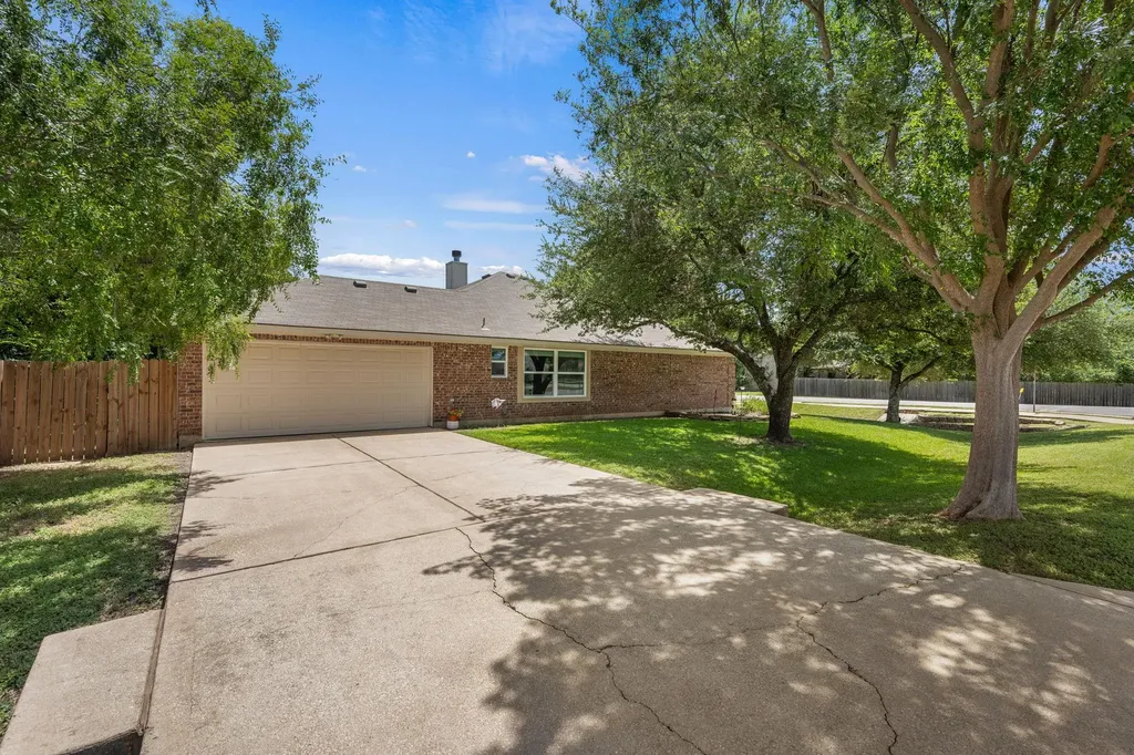 603 Prickly Pear Pass Buda TX 78610
