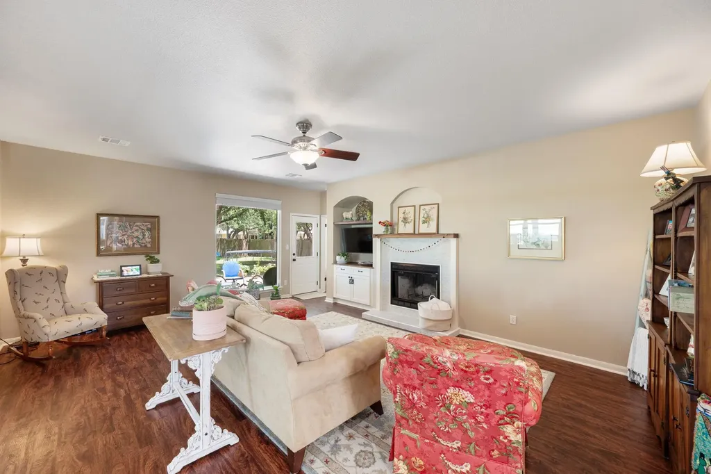 603 Prickly Pear Pass Buda TX 78610