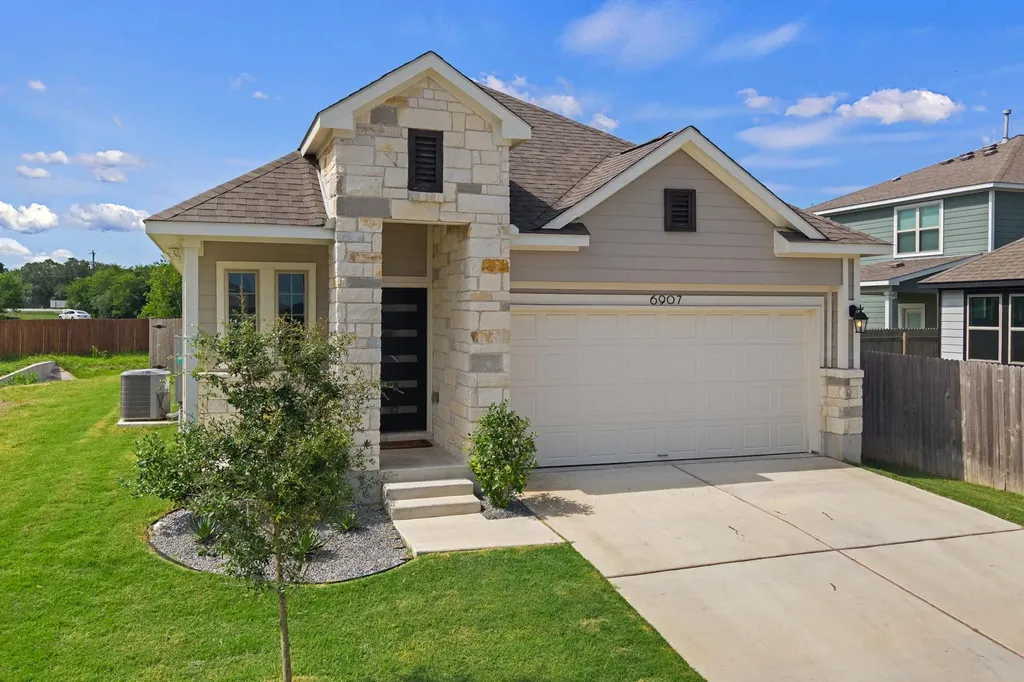 6907 Short Run Lane Buda TX 78610