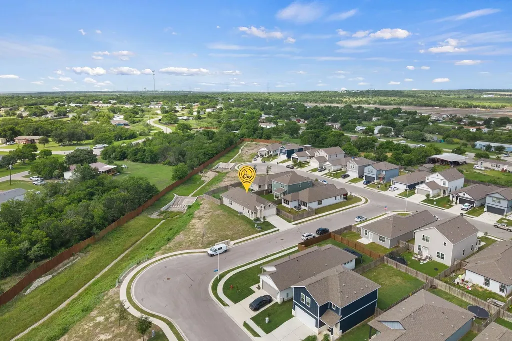 6907 Short Run Lane Buda TX 78610