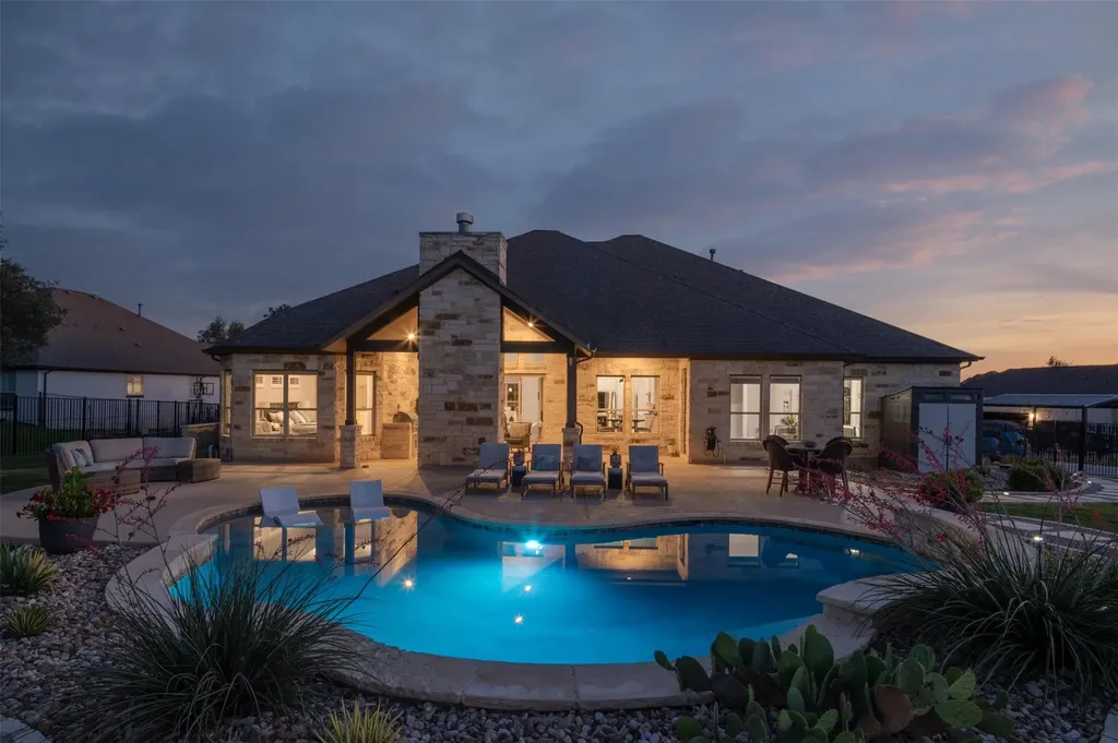 893 Blue Ridge Drive Dripping Springs TX 78620