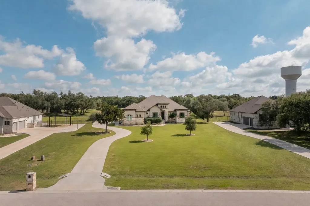 893 Blue Ridge Drive Dripping Springs TX 78620