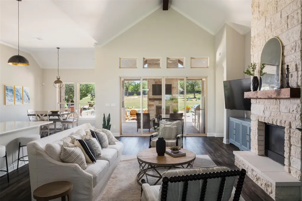 893 Blue Ridge Drive Dripping Springs TX 78620