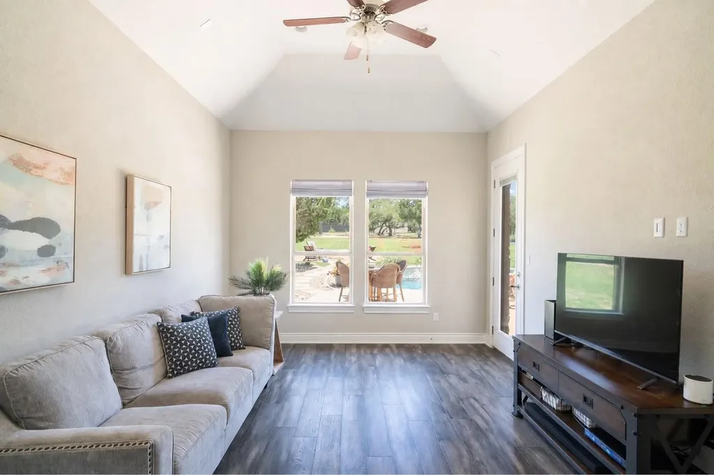 893 Blue Ridge Drive Dripping Springs TX 78620
