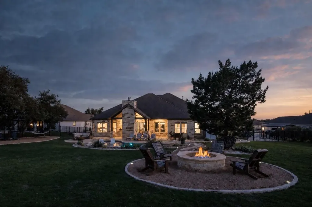 893 Blue Ridge Drive Dripping Springs TX 78620