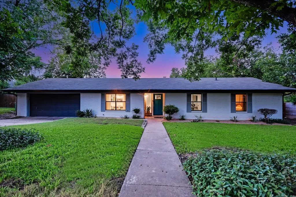 1006 Hollybluff Street Austin TX 78753