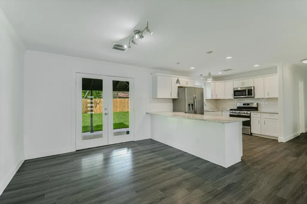 12504 Limerick Avenue Austin TX 78727