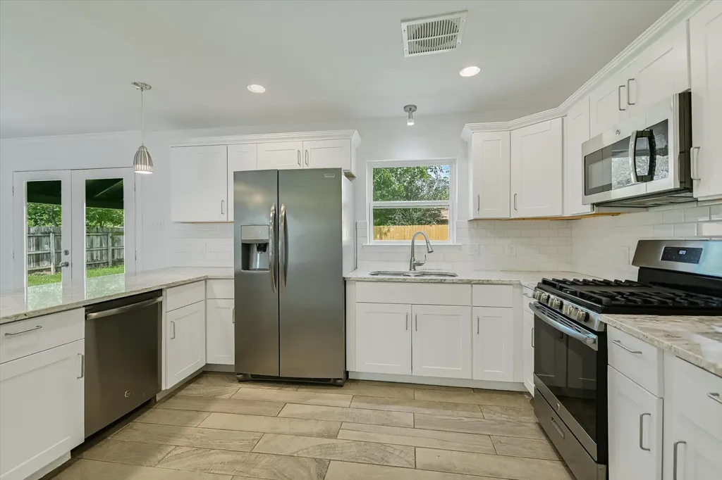 12504 Limerick Avenue Austin TX 78727
