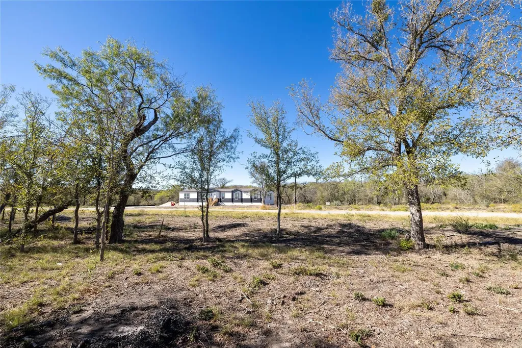 137 Baylen Clifton Lane Lockhart TX 78644