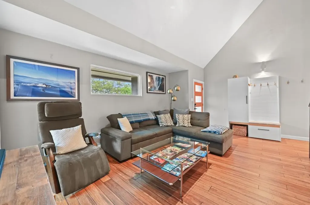 2101 Airole Way Austin TX 78704