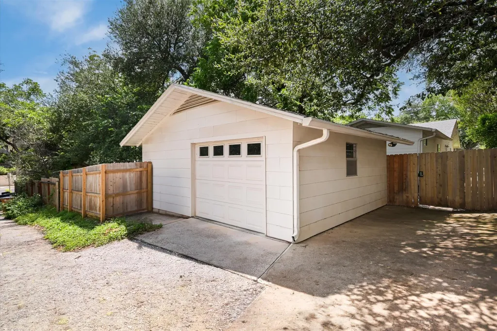605 Deep Eddy Avenue Austin TX 78703