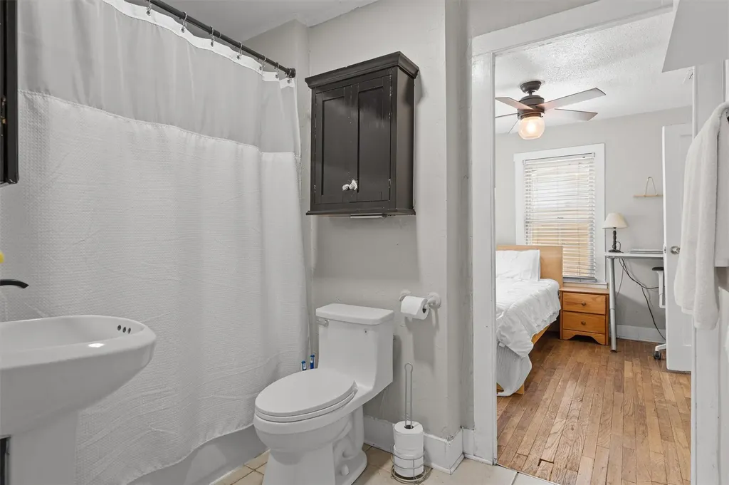 2609 Willow Street Austin TX 78702