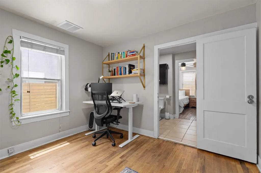 2609 Willow Street Austin TX 78702