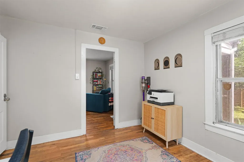 2609 Willow Street Austin TX 78702