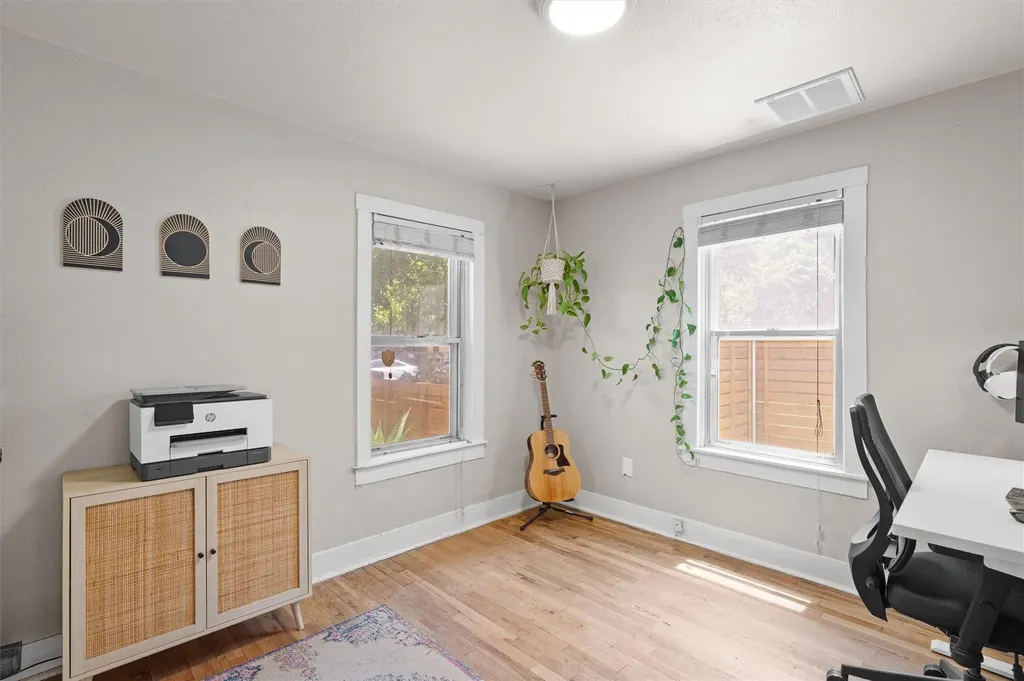 2609 Willow Street Austin TX 78702