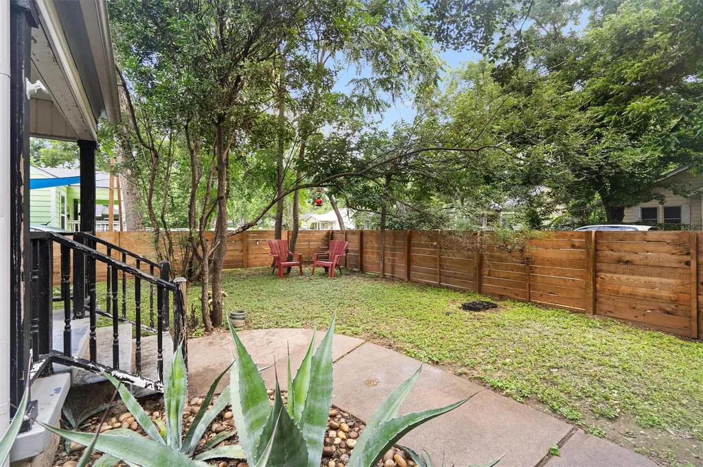 2609 Willow Street Austin TX 78702