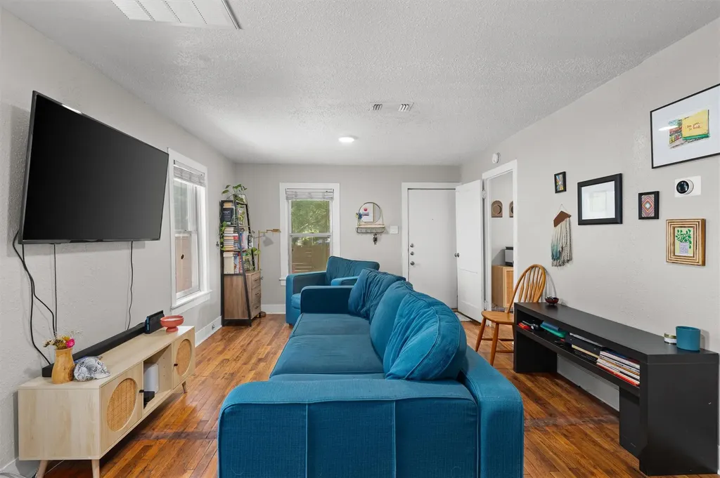 2609 Willow Street Austin TX 78702
