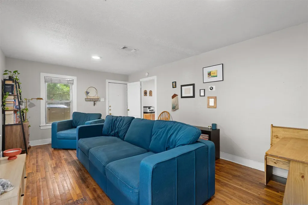 2609 Willow Street Austin TX 78702