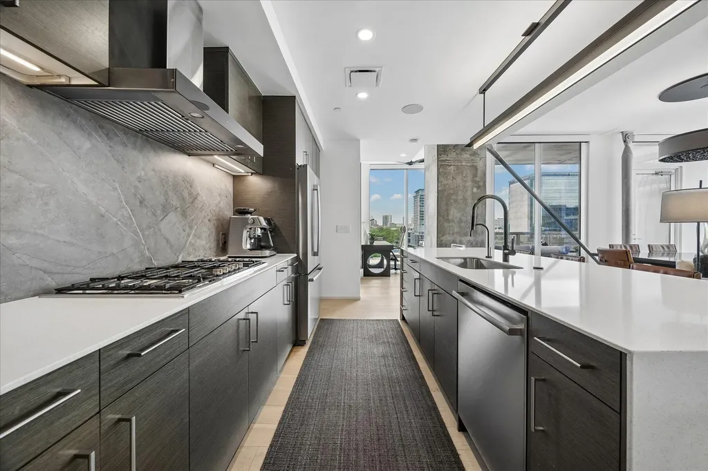 301 West Avenue Austin TX 78701