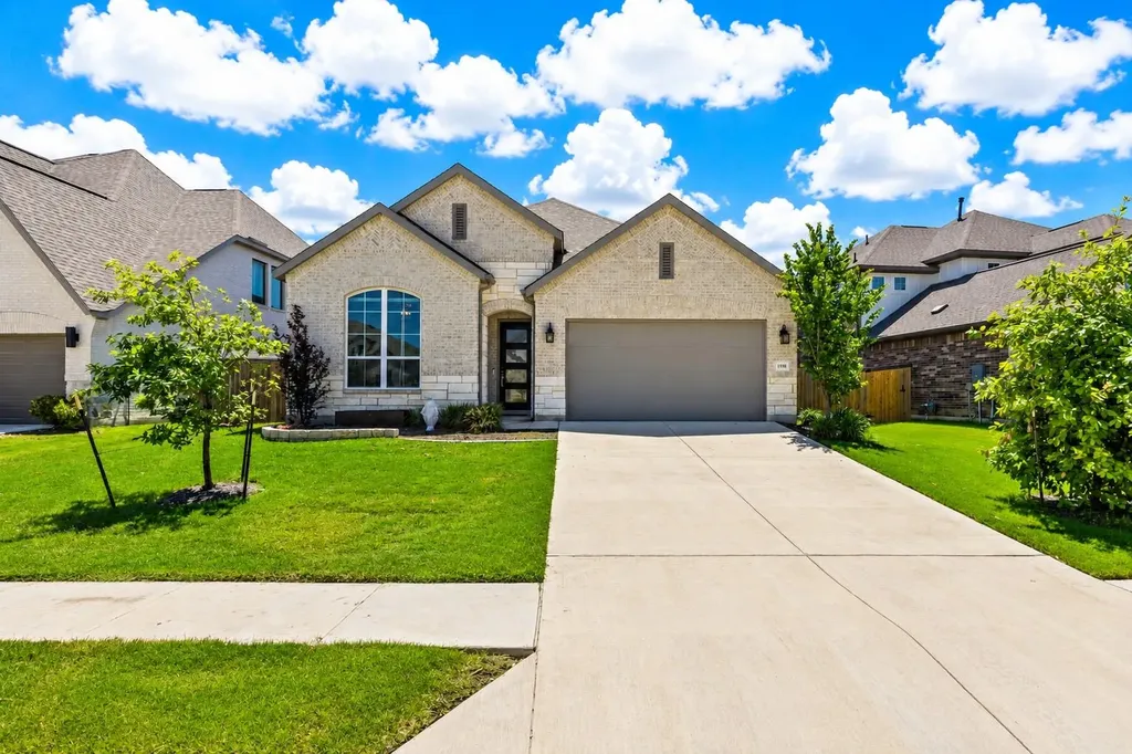 1332 Golden Celebration Bend Leander TX 78641