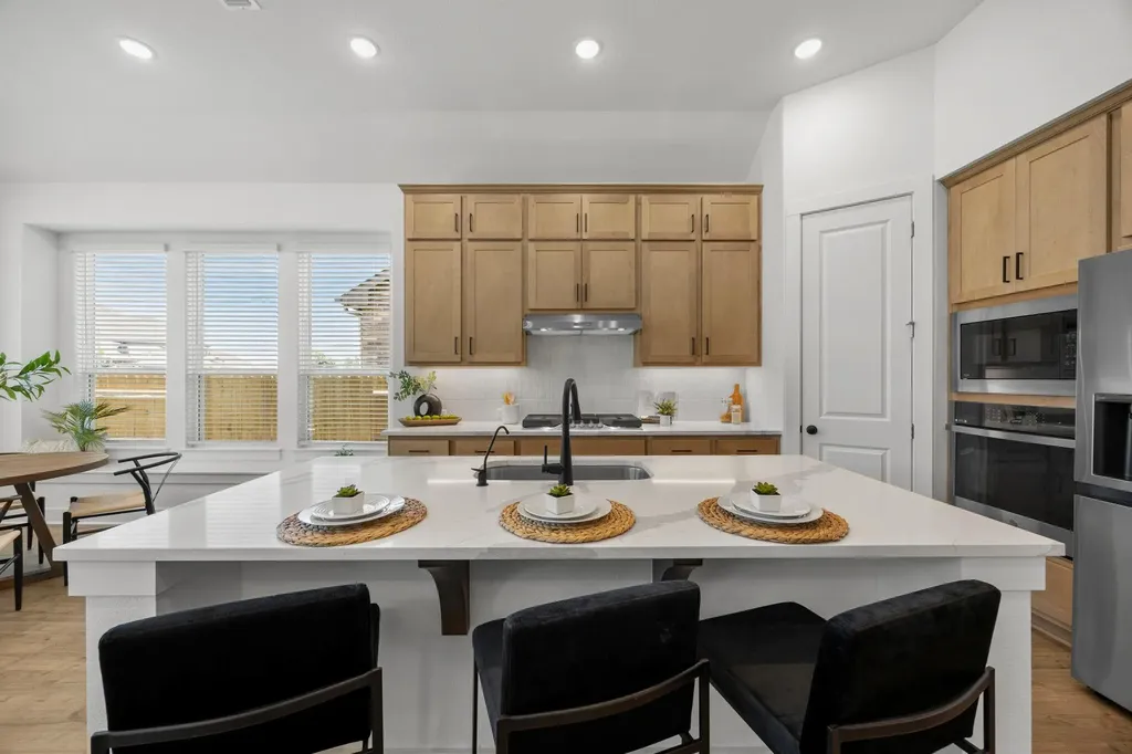 1332 Golden Celebration Bend Leander TX 78641