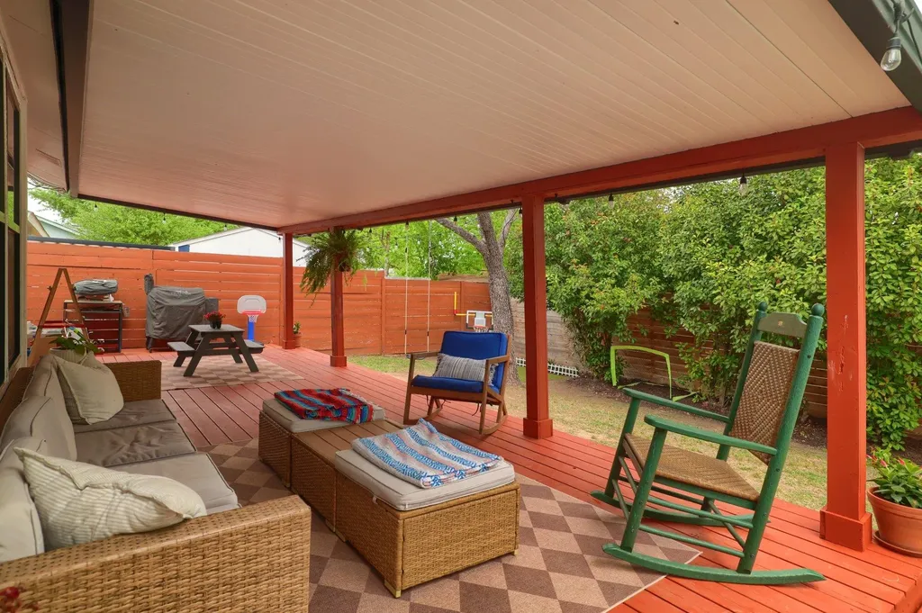 6701 Lancret Hill Drive Austin TX 78745