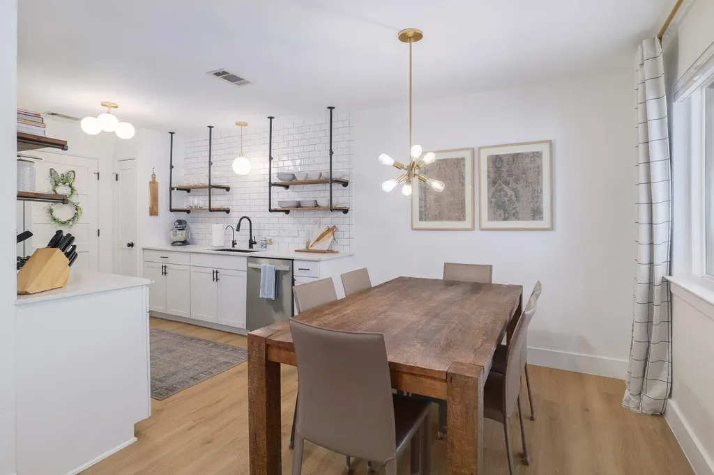 6701 Lancret Hill Drive Austin TX 78745