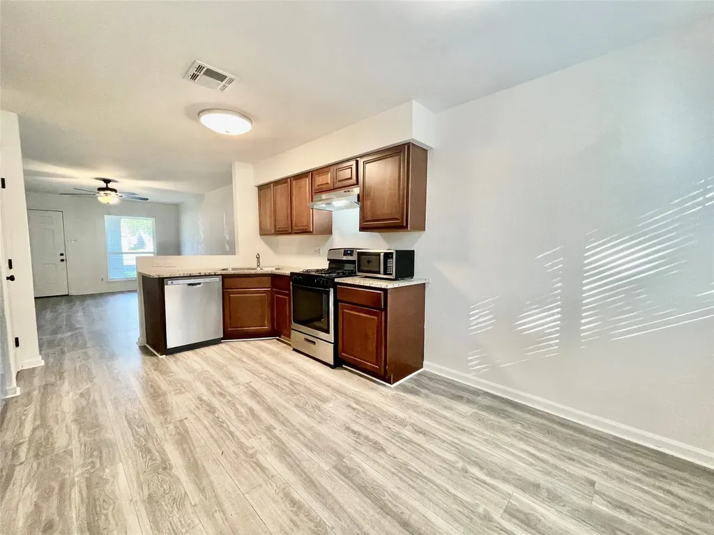 312 W William Cannon Drive Austin TX 78745