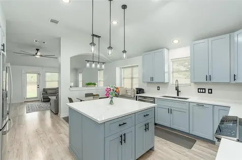 129 Aguilar Drive Hutto TX 78634