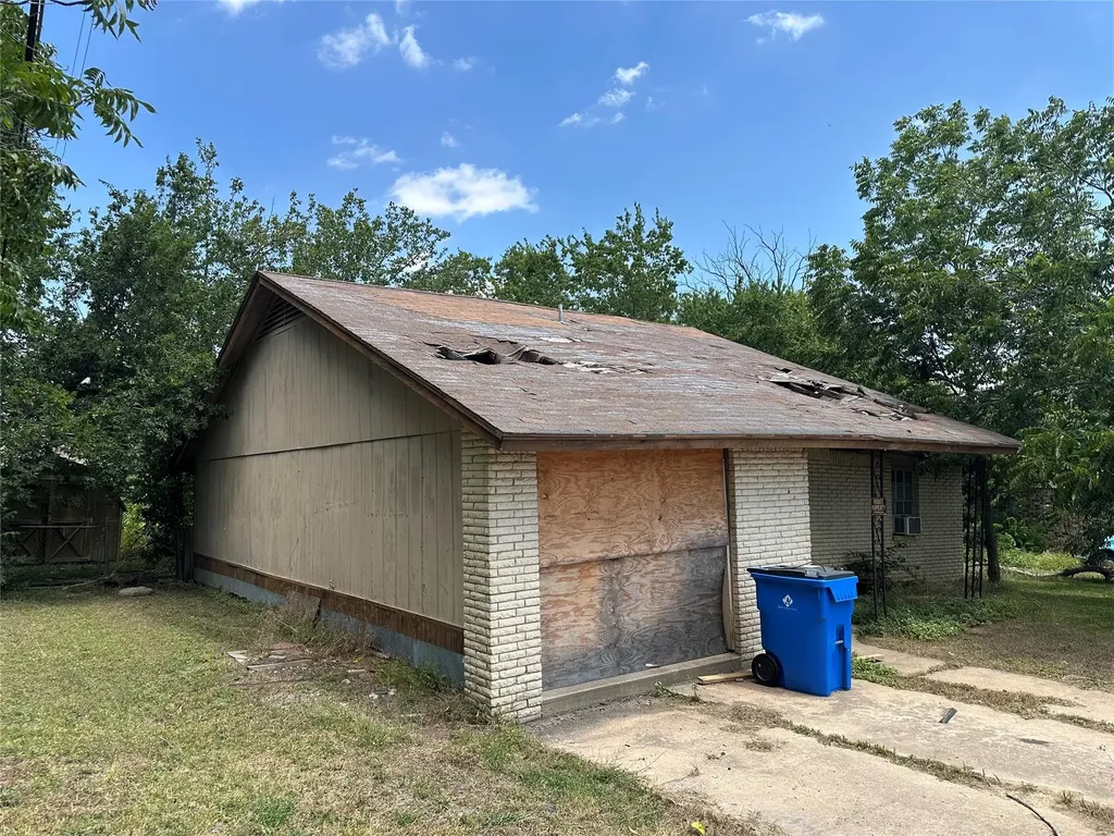 506 Forest Court Taylor TX 76574