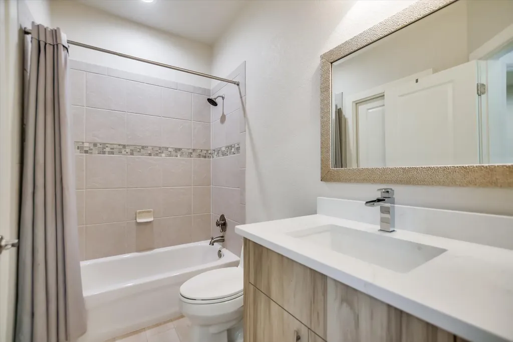 416 Hi Circle W Horseshoe Bay TX 78657
