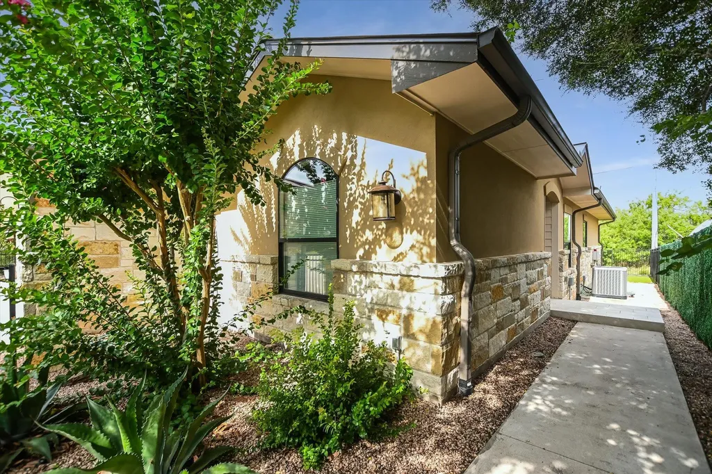 416 Hi Circle W Horseshoe Bay TX 78657